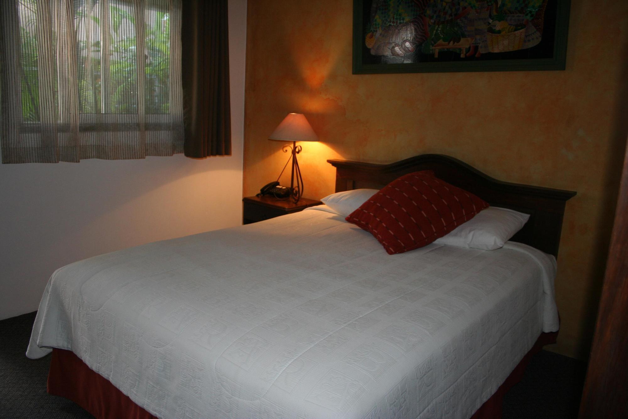 Hotel Ciudad Vieja Guatemala City Ngoại thất bức ảnh