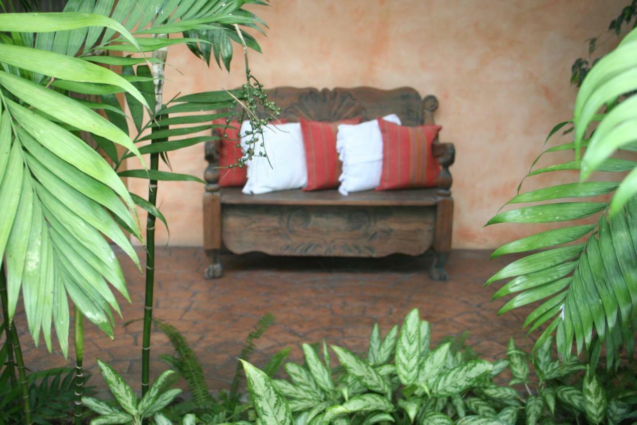 Hotel Ciudad Vieja Guatemala City Ngoại thất bức ảnh